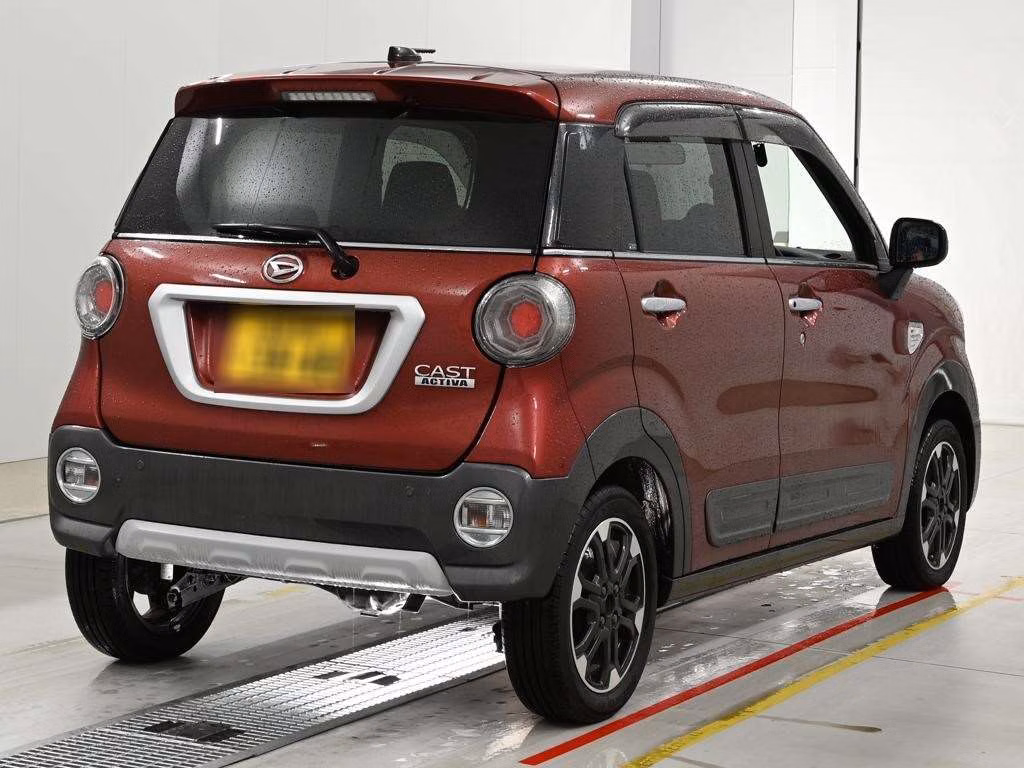 DAIHATSU CAST