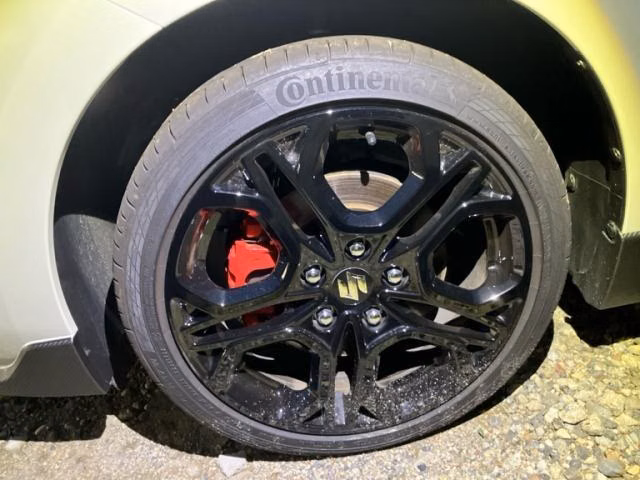 SUZUKI SWIFT