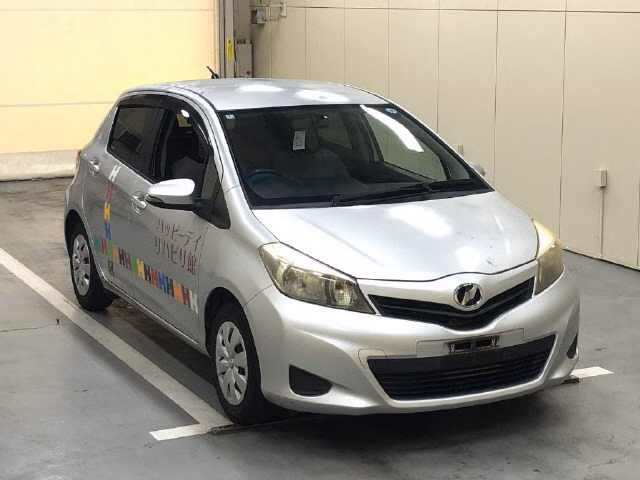 TOYOTA VITZ