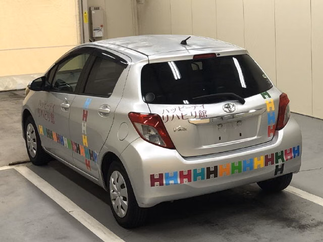 TOYOTA VITZ