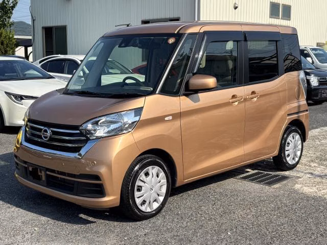 NISSAN DAYZ ROOX