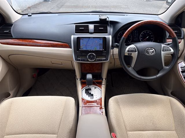 TOYOTA PREMIO