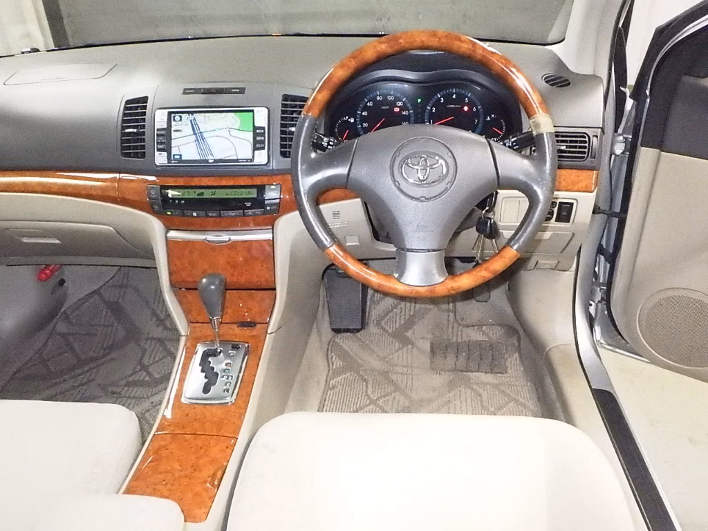 TOYOTA PREMIO