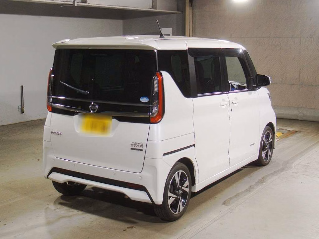 NISSAN ROOX