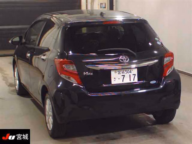 TOYOTA VITZ