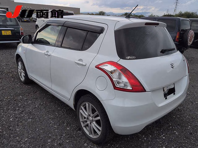 SUZUKI SWIFT