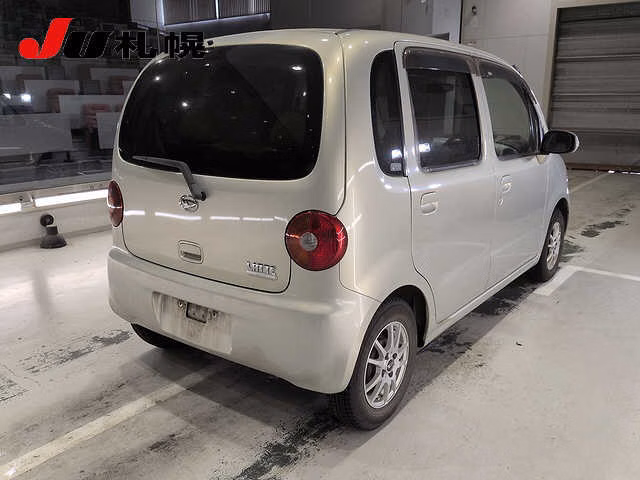 DAIHATSU MOVE LATTE