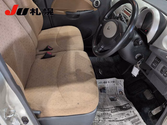 DAIHATSU MOVE LATTE