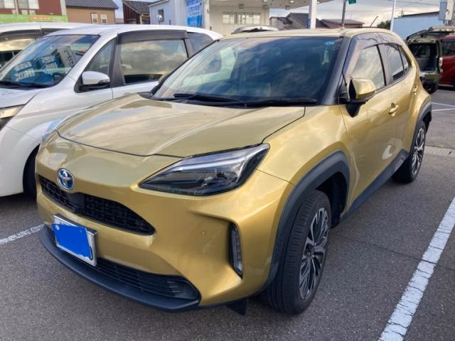 TOYOTA YARIS CROSS