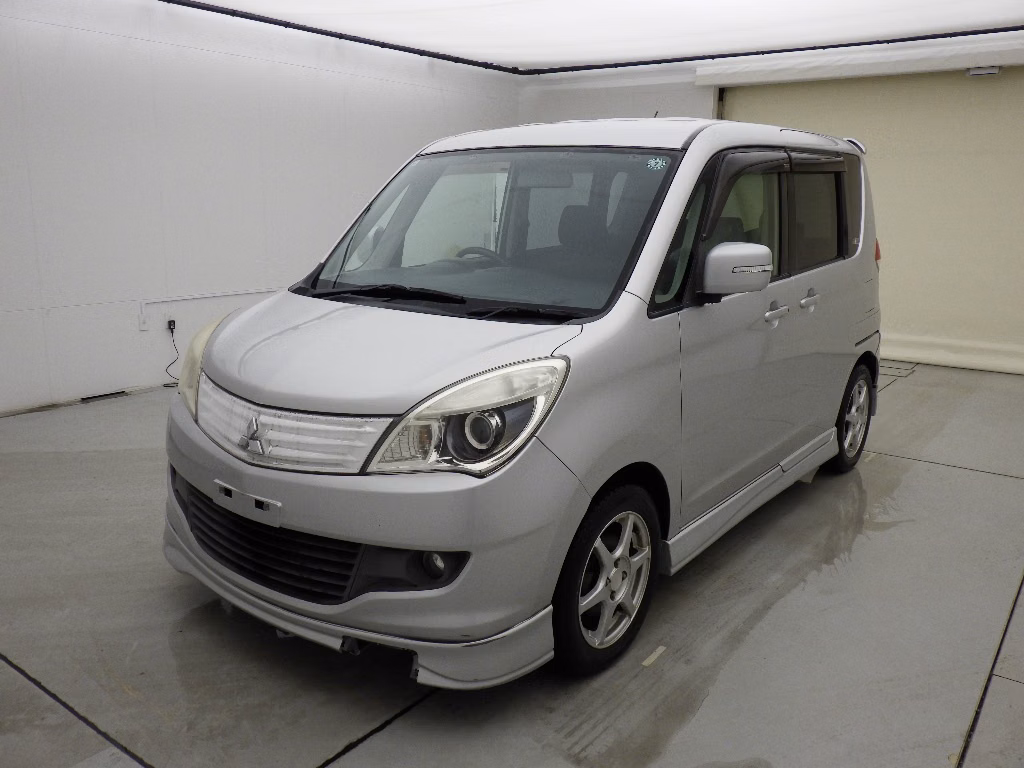 MITSUBISHI DELICA D:2