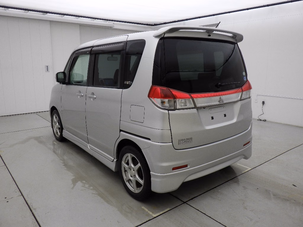 MITSUBISHI DELICA D:2