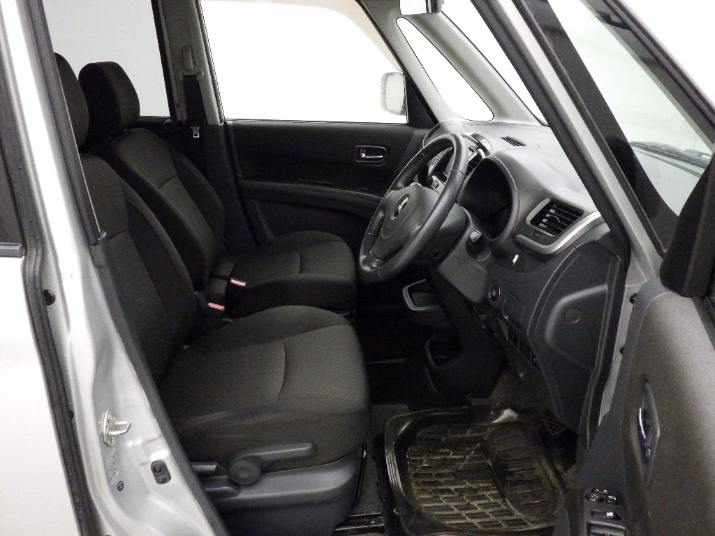 MITSUBISHI DELICA D:2