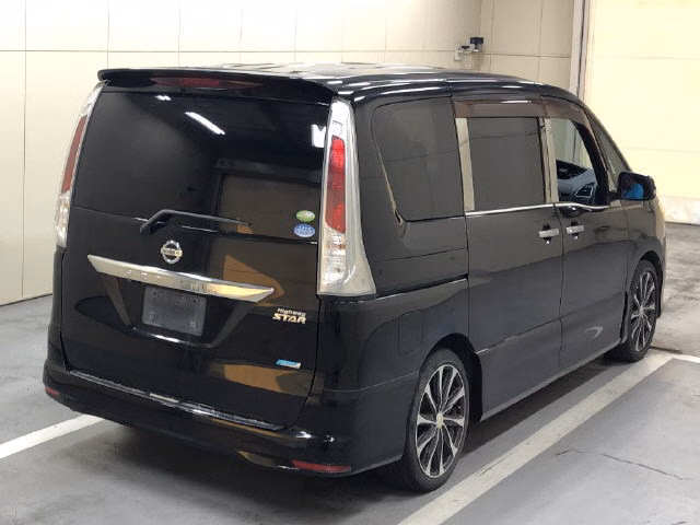 NISSAN SERENA