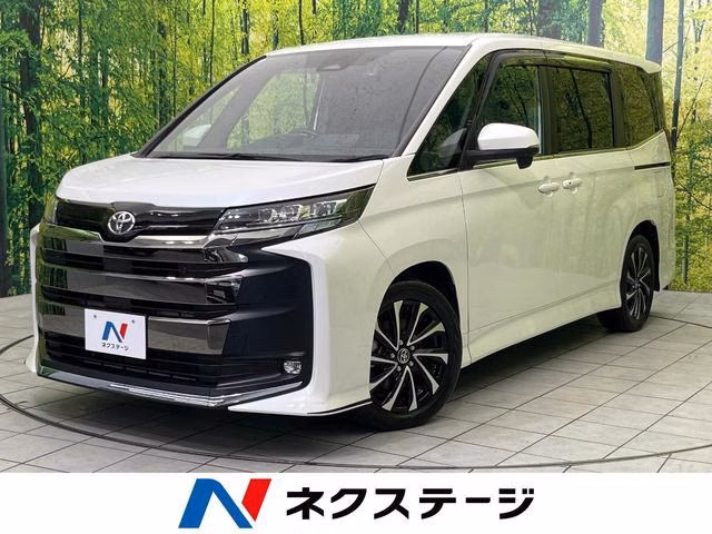 TOYOTA NOAH