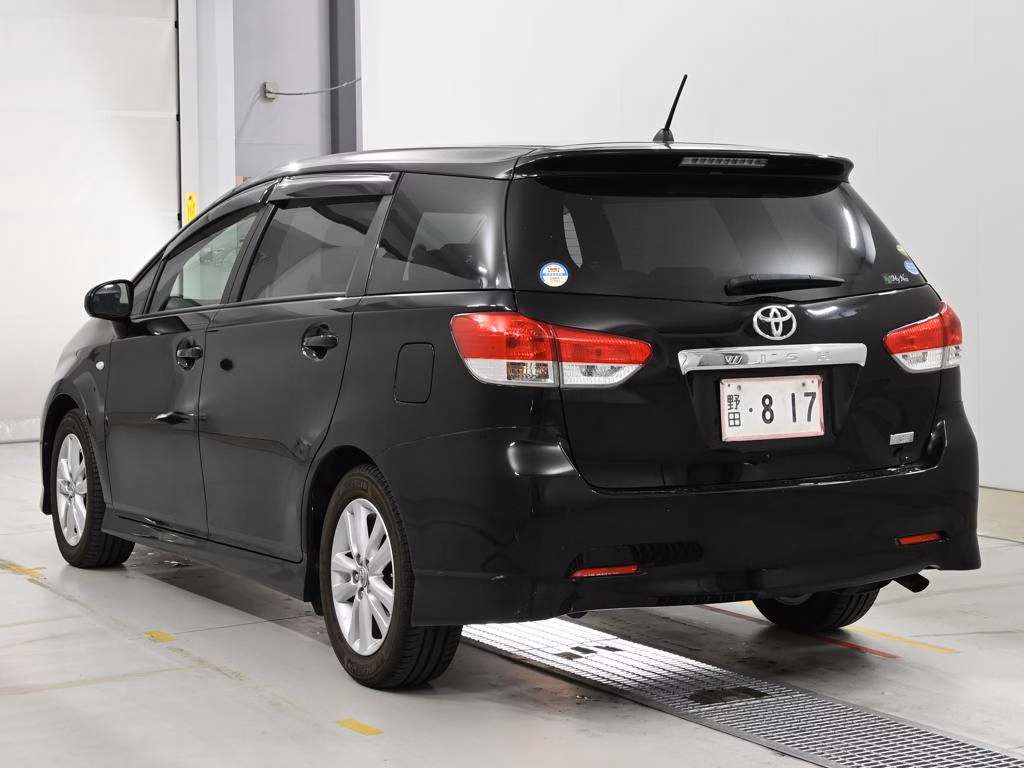 TOYOTA WISH