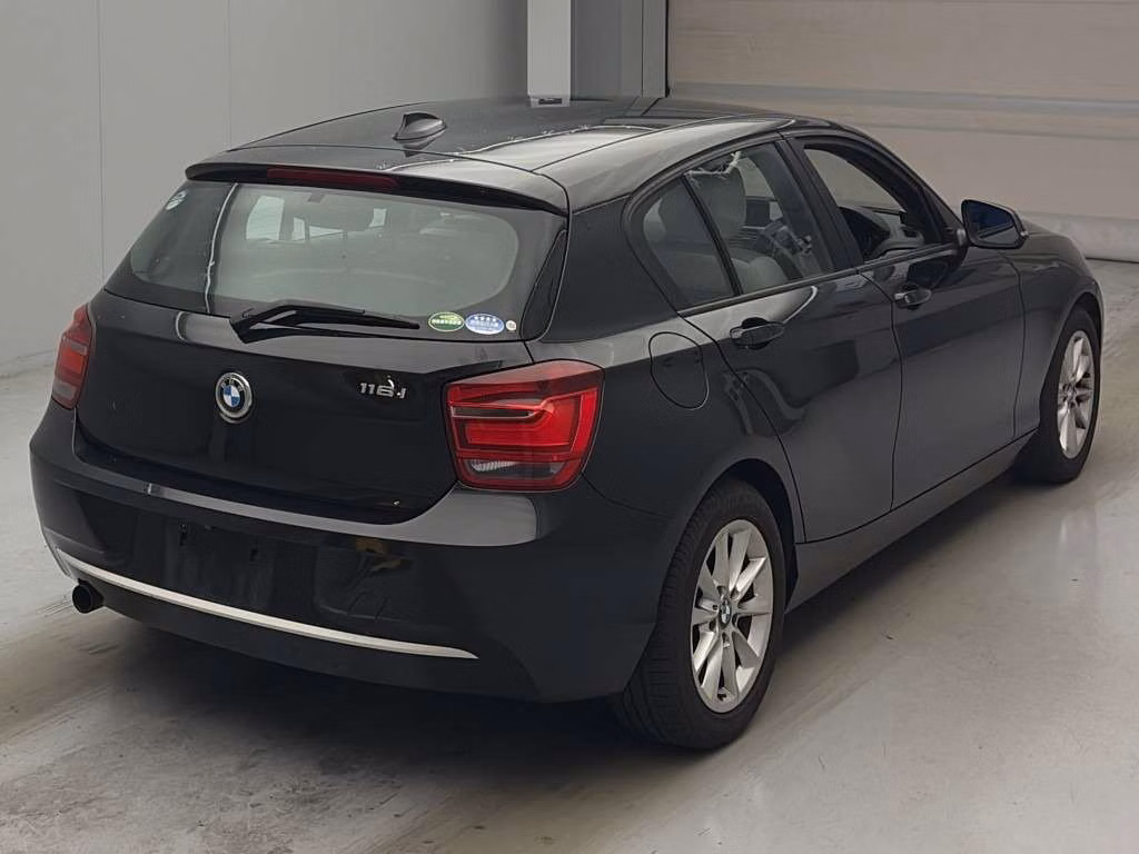 BMW 1-SERIES