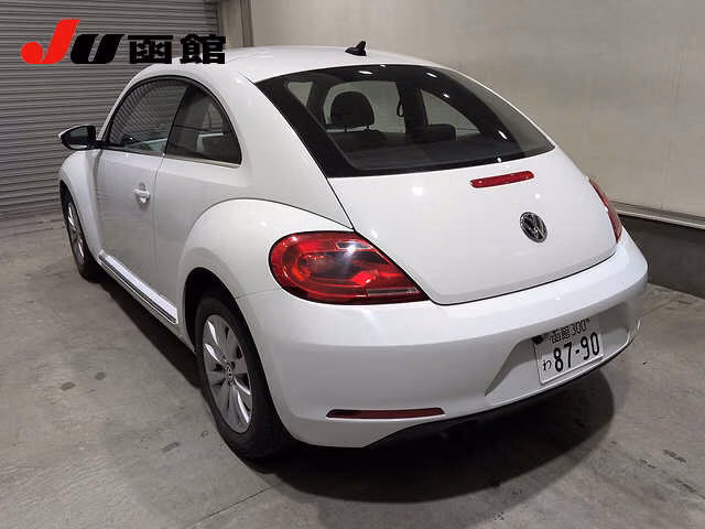 VOLKSWAGEN BEETLE
