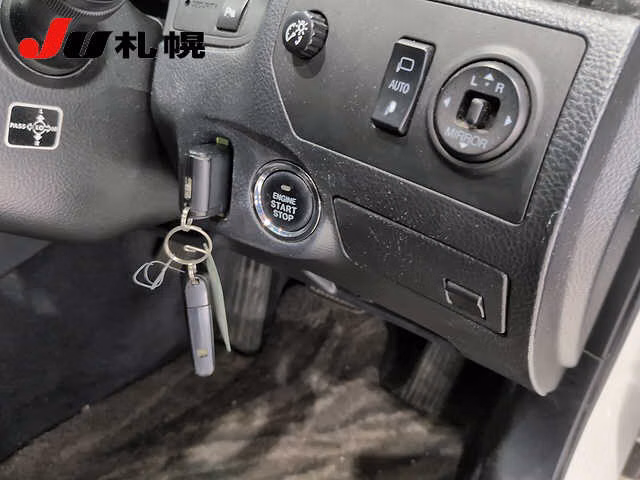 TOYOTA CROWN MAJESTA