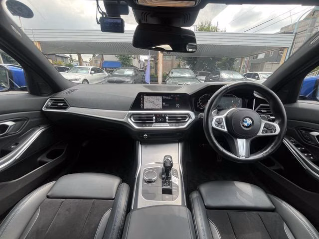 BMW 3-SERIES