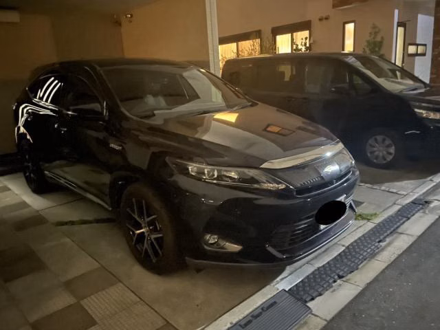 TOYOTA HARRIER
