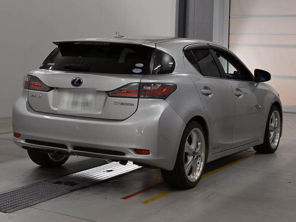 LEXUS CT200H