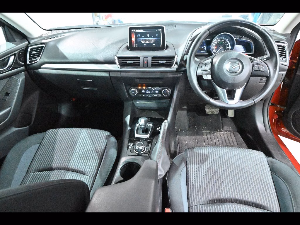 MAZDA AXELA