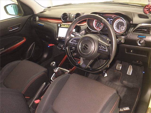 SUZUKI SWIFT