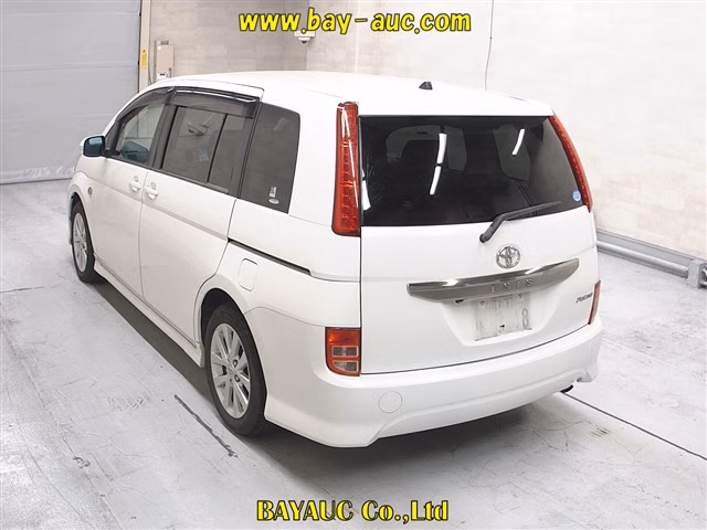 TOYOTA ISIS