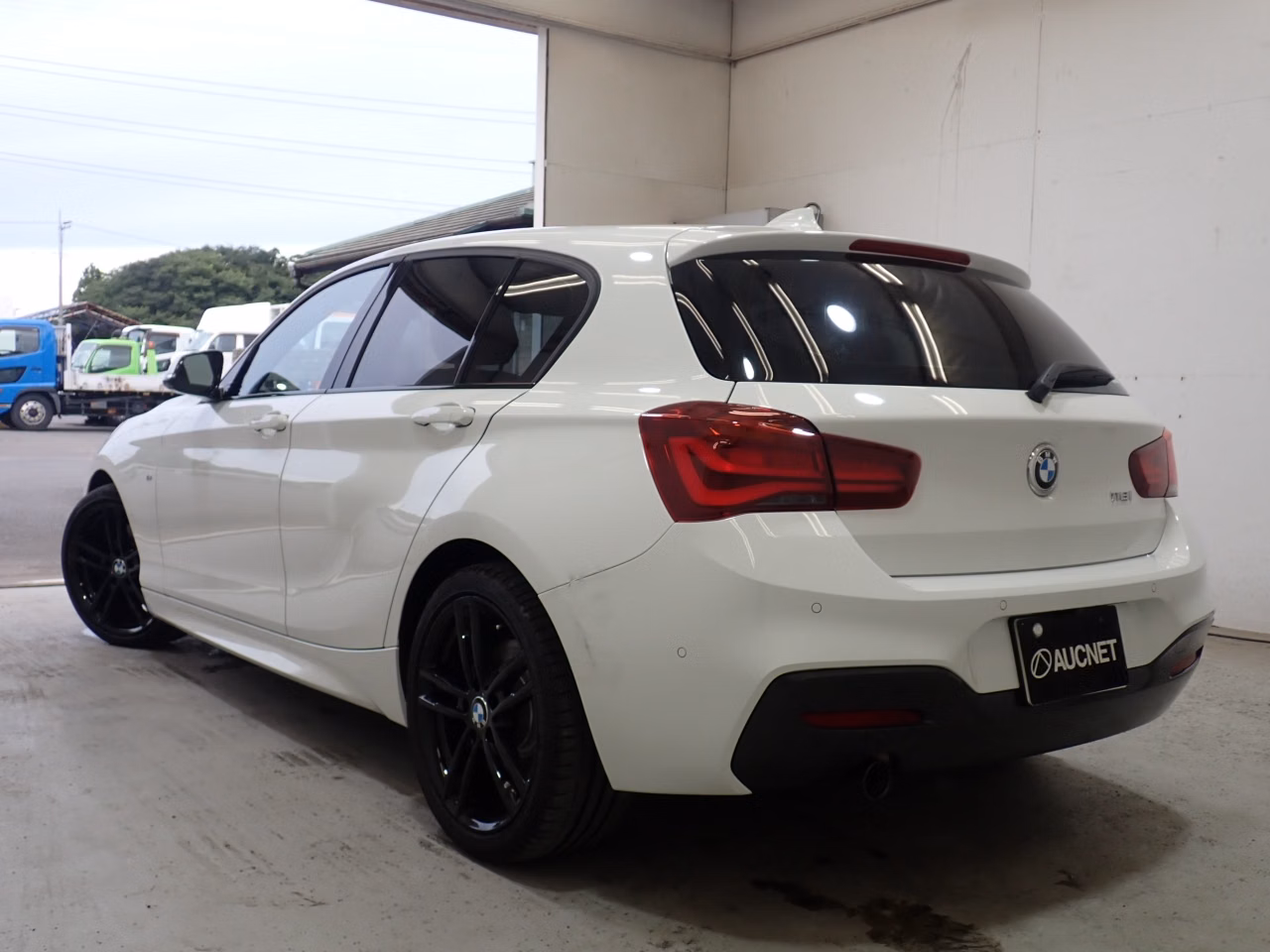 BMW 1-SERIES