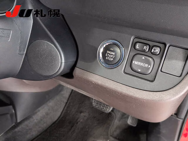 TOYOTA IQ