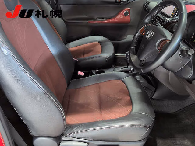 TOYOTA IQ