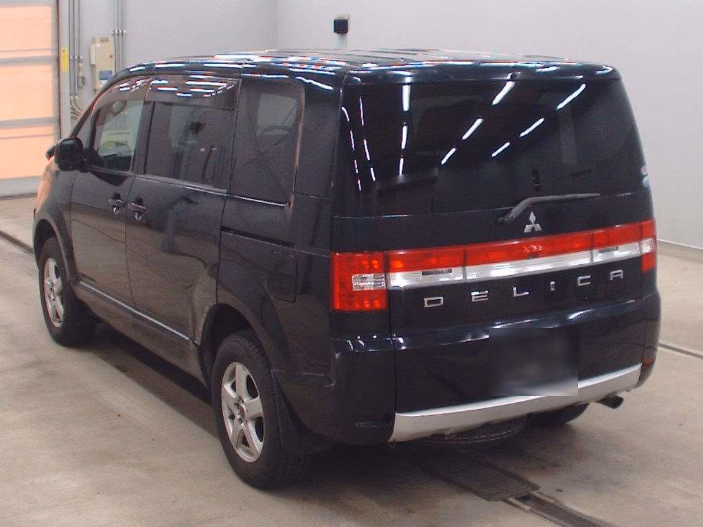 MITSUBISHI DELICA D:5