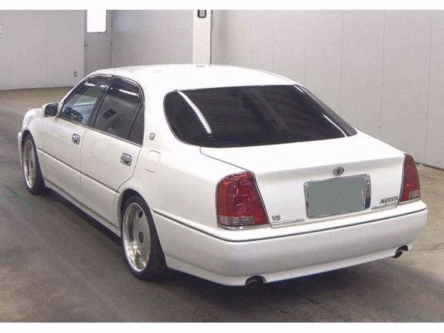 TOYOTA CROWN MAJESTA