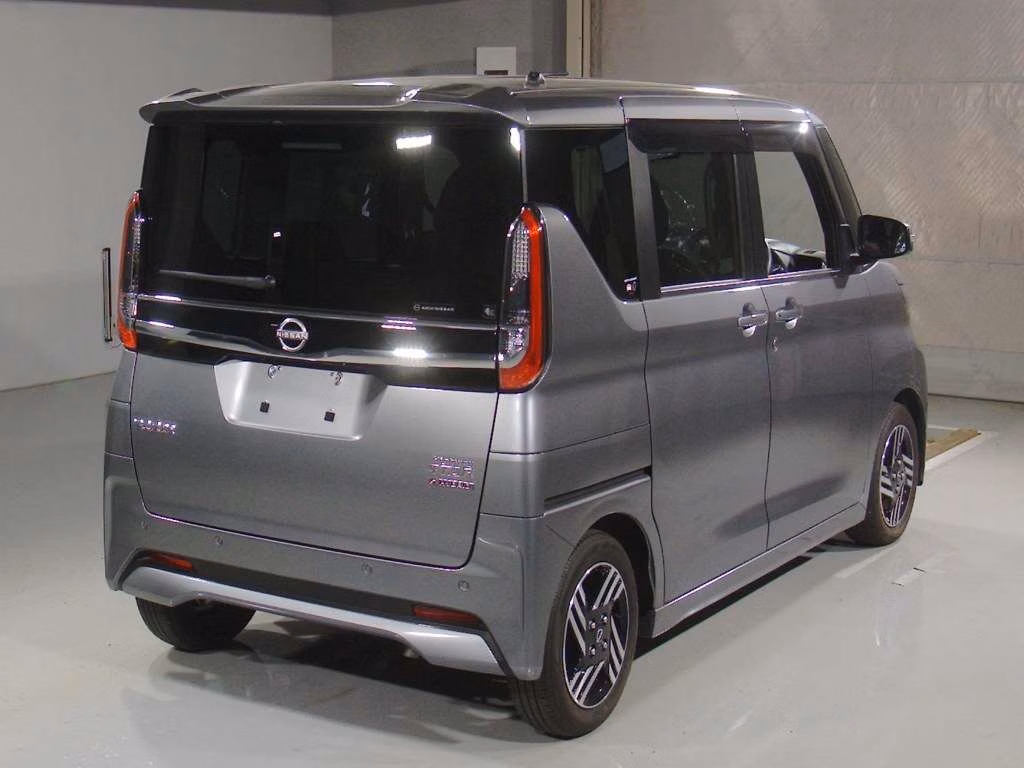 NISSAN ROOX