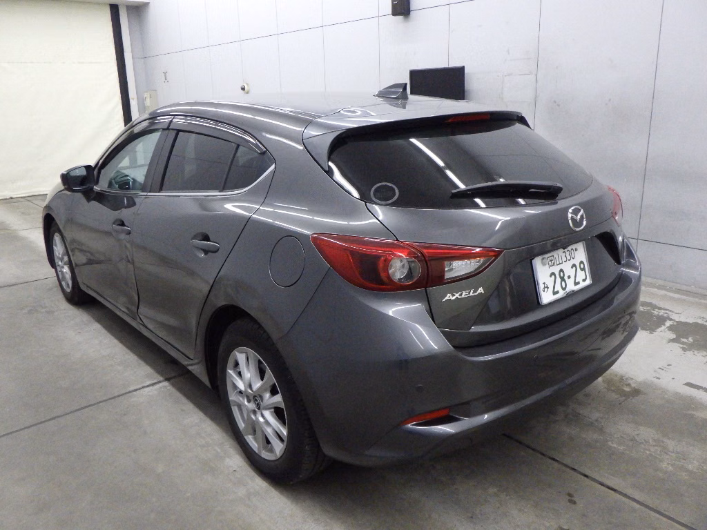 MAZDA AXELA