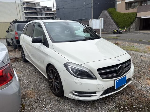 MERCEDES-BENZ B-CLASS