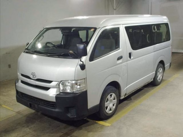 TOYOTA HIACE