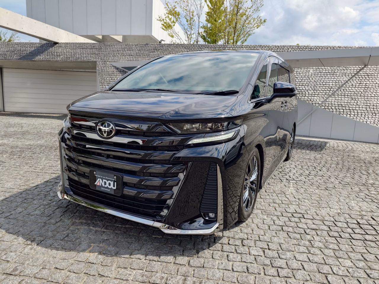 TOYOTA ALPHARD