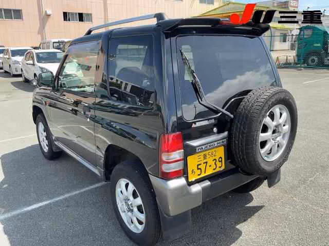 MITSUBISHI PAJERO MINI