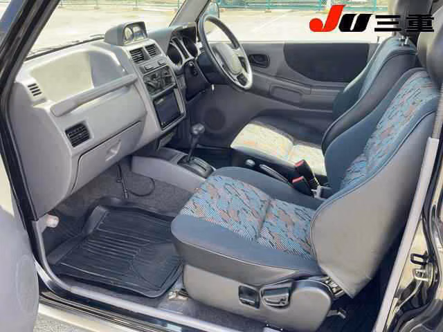 MITSUBISHI PAJERO MINI