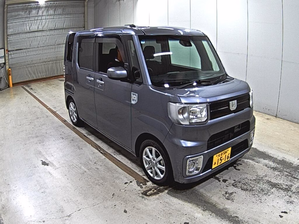 DAIHATSU WAKE