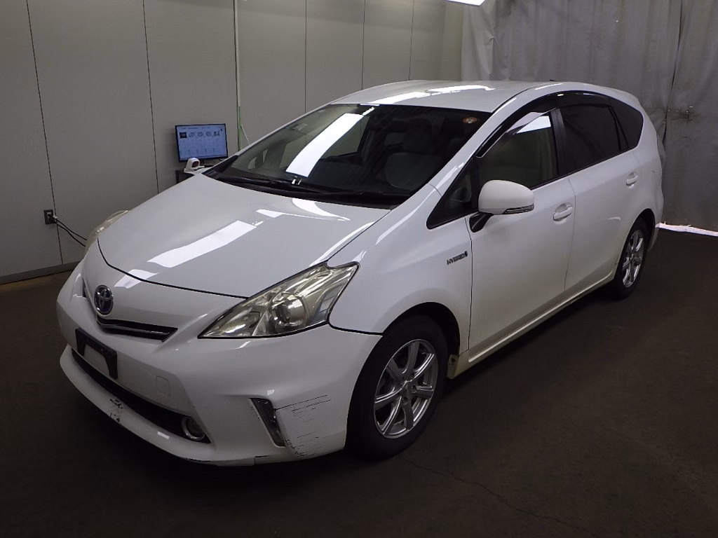 TOYOTA PRIUS ALPHA