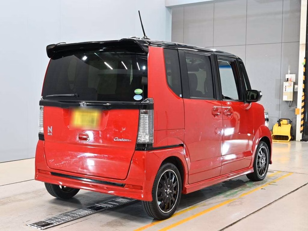 HONDA N-BOX