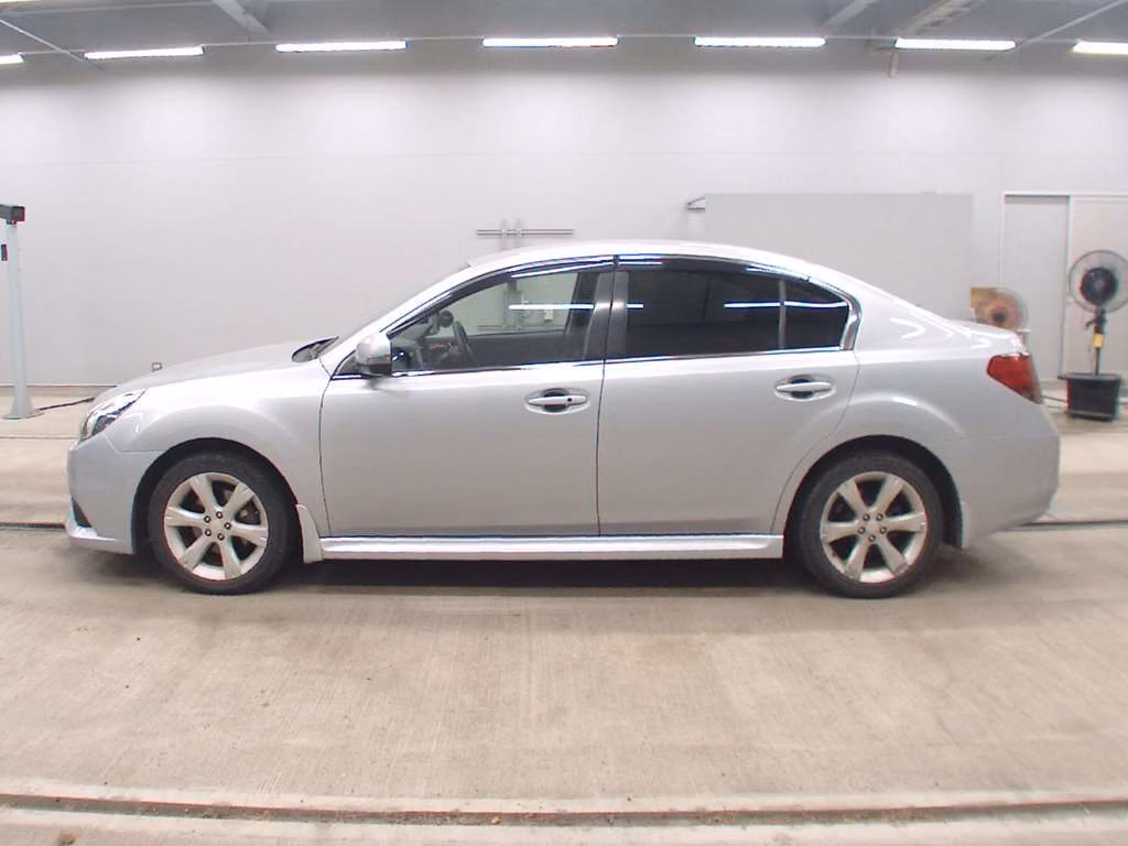 SUBARU LEGACY B4