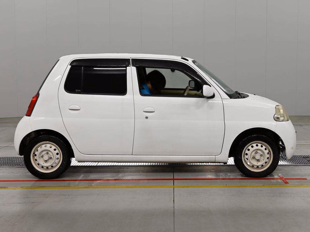 DAIHATSU ESSE