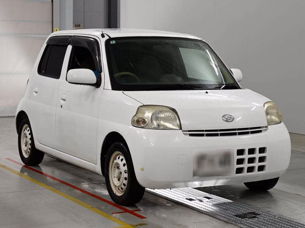 DAIHATSU ESSE