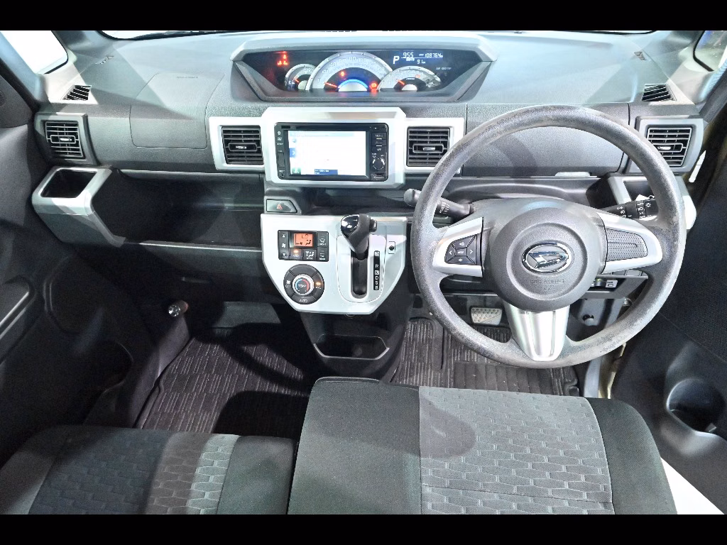 DAIHATSU WAKE