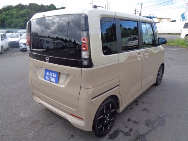 NISSAN ROOX