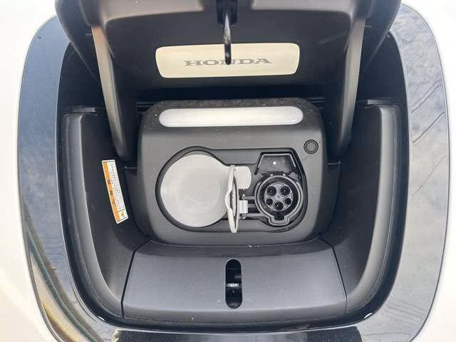 HONDA E