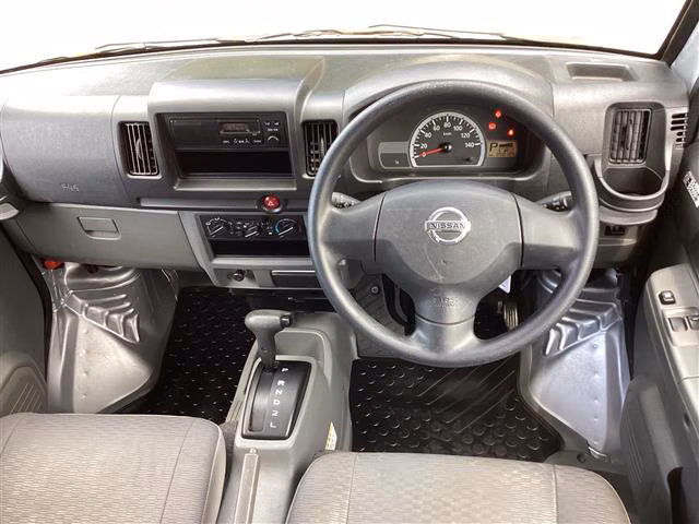 NISSAN NV100 CLIPPER